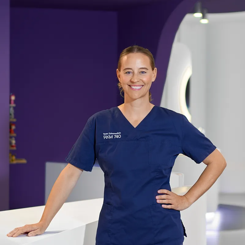 Marie-Christine Bierholz – Zahnärztin im RKM 740 Zahnmedizin Düsseldorf Zahnärztin Marie-Christine Bierholz im RKM 740 Zahnmedizin Düsseldorf